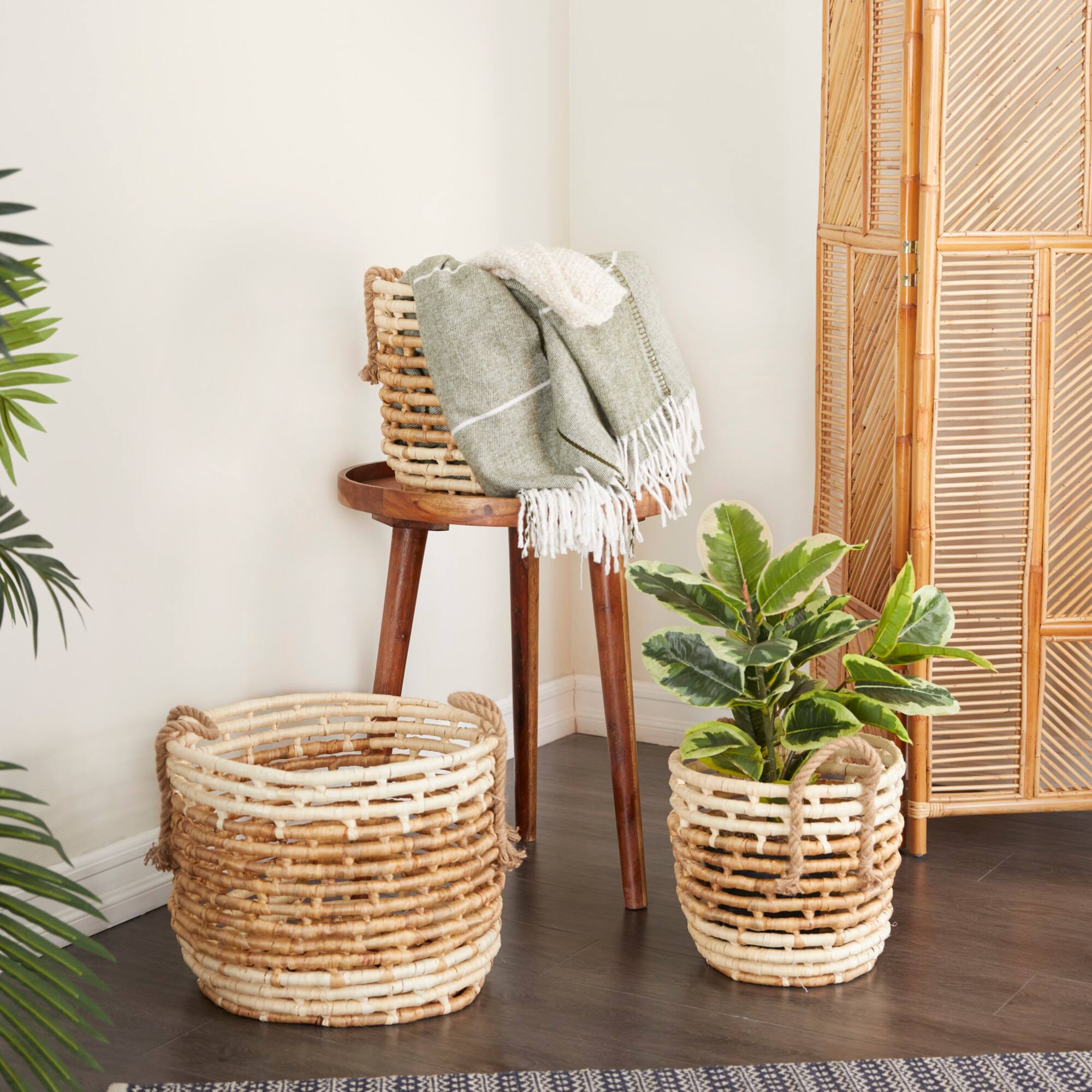 Round Beige Contemporary Sea Grass Storage Basket Set